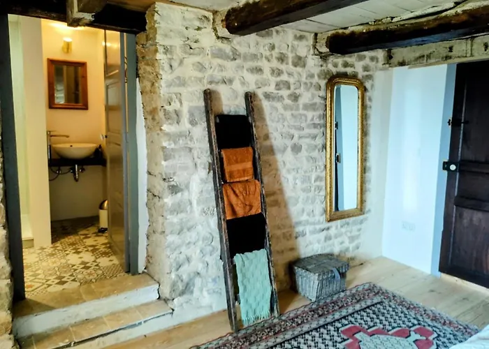 Chateau D'impasse Frühstückspension Laferté-sur-Amance